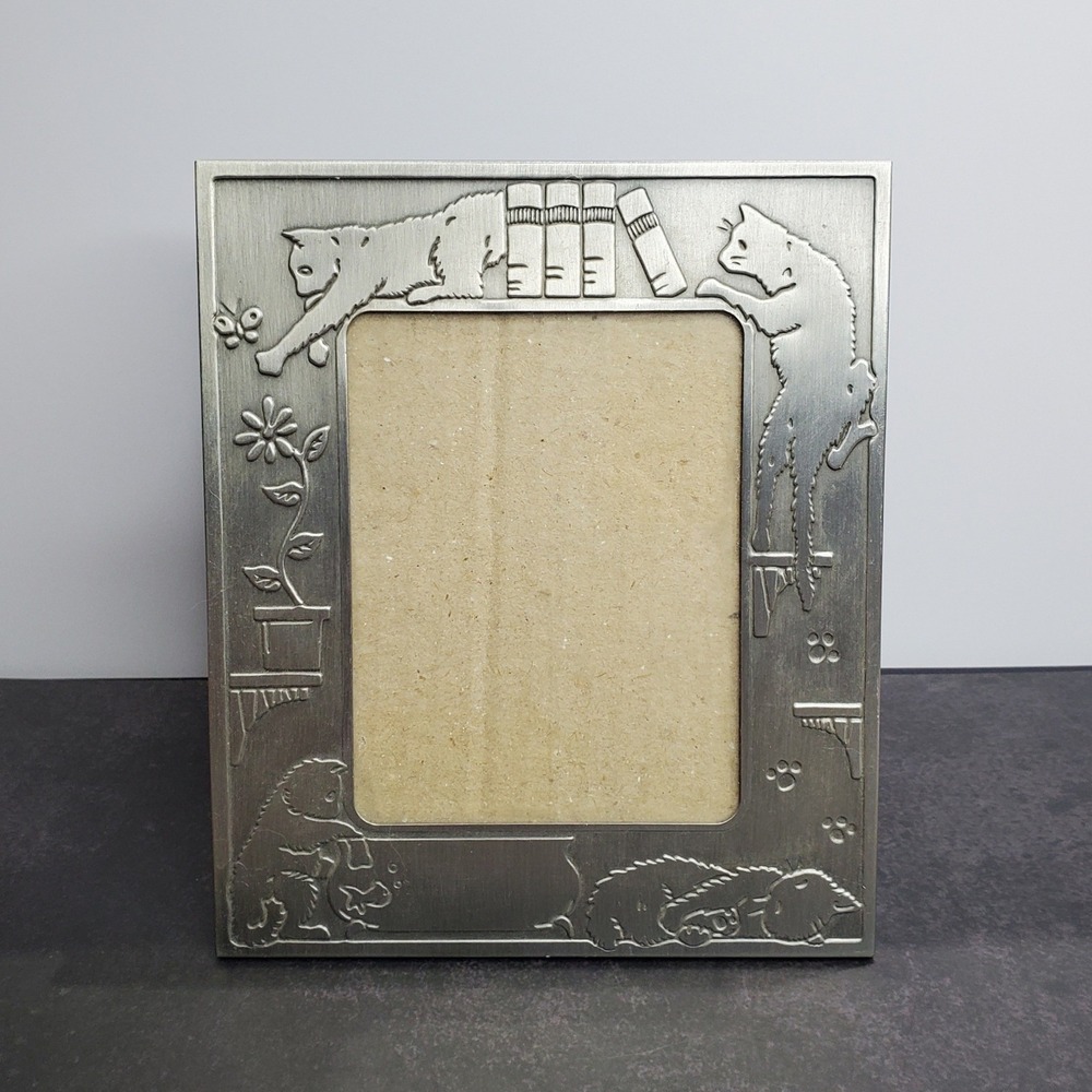 Pewter Cat Picture Frame|Embossed Kittens w/‎ Books & Yarn|Free Standing 3.5"x5"